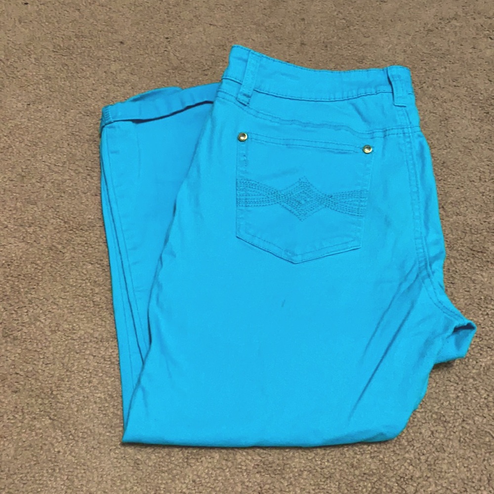 Women’s Capris